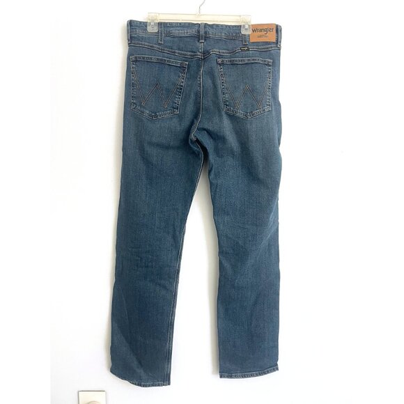 Wrangler Men's Regular Fit Jeans (34x32) - Picture 3 of 6
